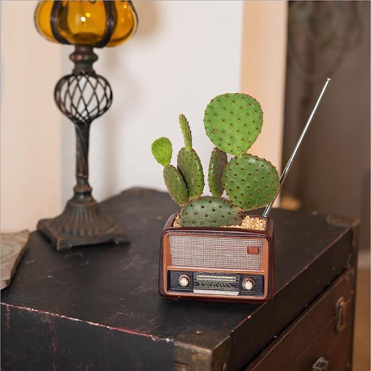 Retro Radio-Shaped Flower Pot